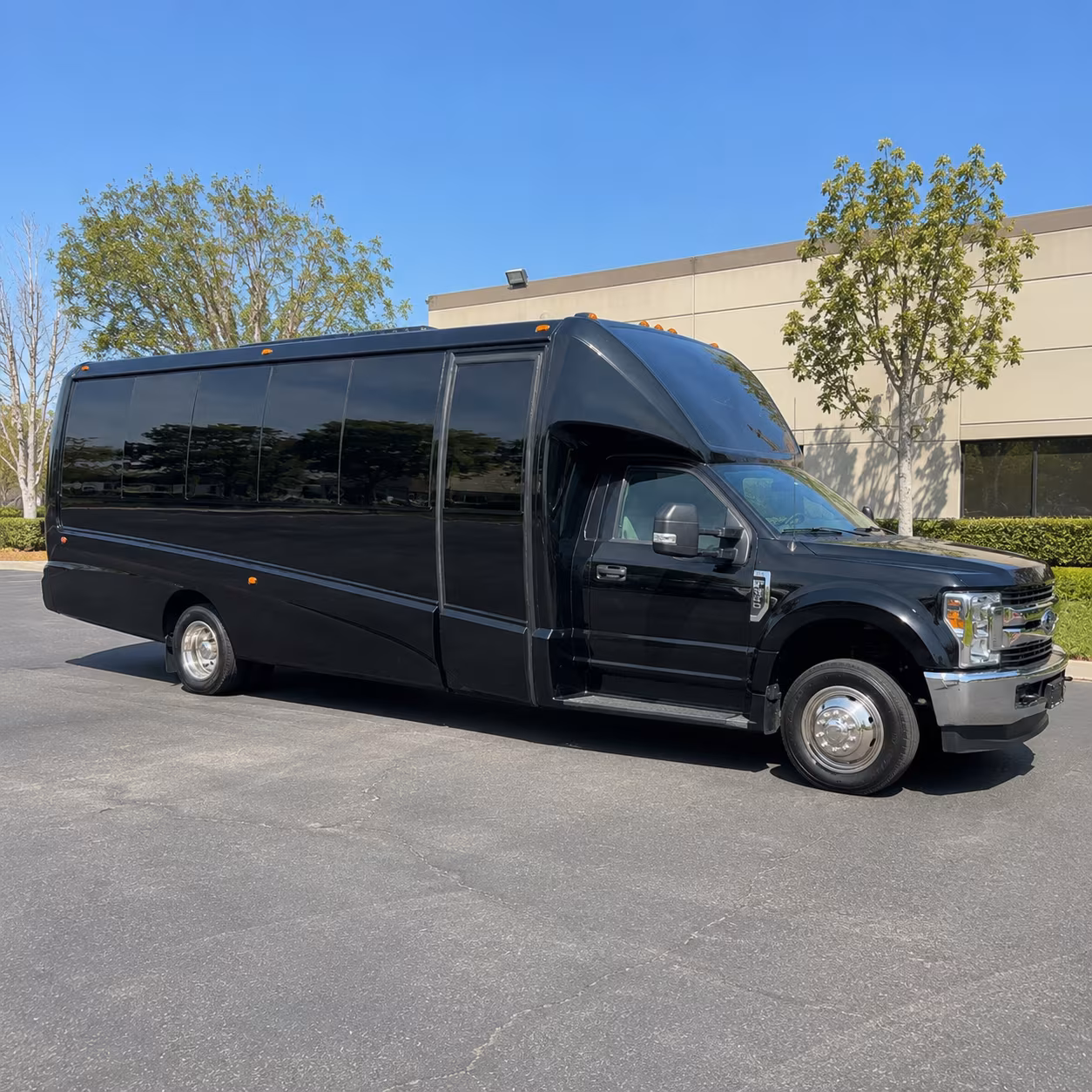 Fort Lauderdale Winery Tour & Pub Crawl Transportation party bus exterior